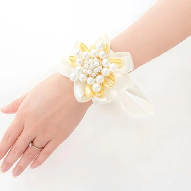 Свадебный корсаж для невесты подружки цветы сделай сам искусственный жемчуг