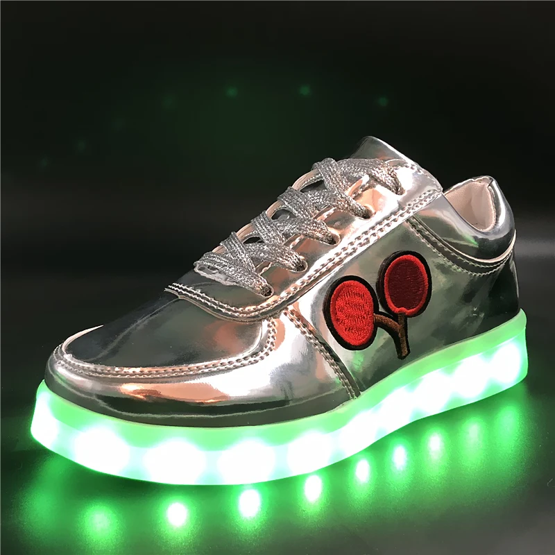 DK5220-7-6-silver15 7ipupas 30-44 новые детские светящиеся кроссовки светящаяся обувь с зарядкой от USB обувь с вышитыми наклейками для мальчиков и девочек - Цвет: DK5220-7-6-silver15