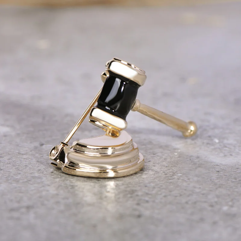 Женская и мужская брошка Blucome черная эмалированная с воротником-свитером рюкзак