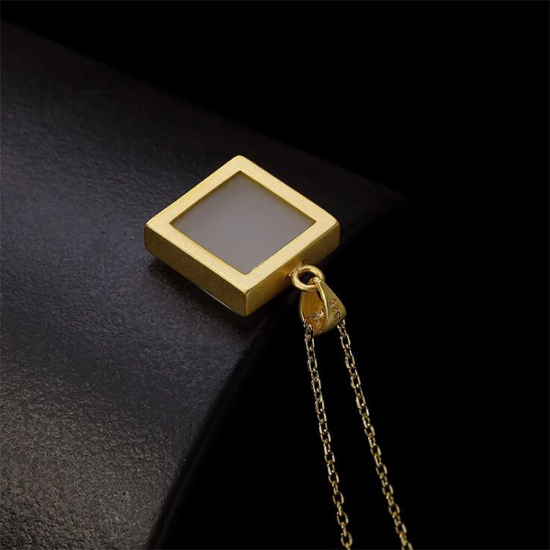 Женский кулон из серебра 2019 пробы с нефритовым амулетом|Ожерелья| |