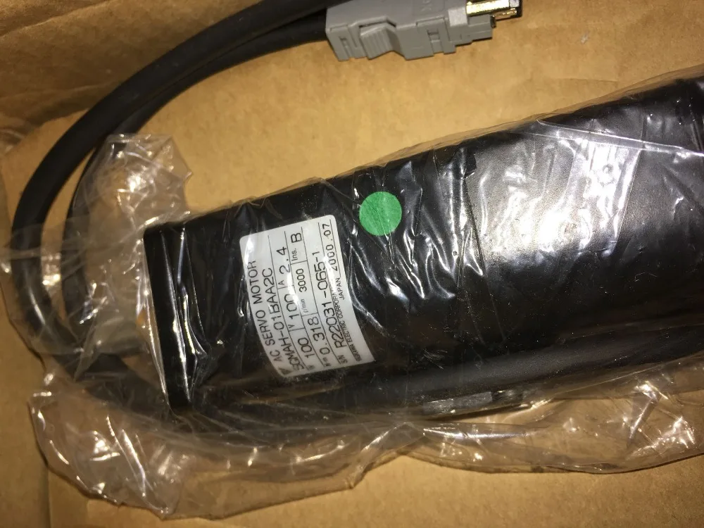 

Servo motor SGMAH-01BAA2C , new with box , 3 months warranty , fastly shipping