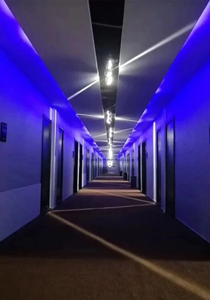 RGB Крытый светодиодный настенный светильник, поверхностный монтаж светодиодный настенный бра лайнер сценический эффект лампа прохода спальня декоративное освещение 85-265 в