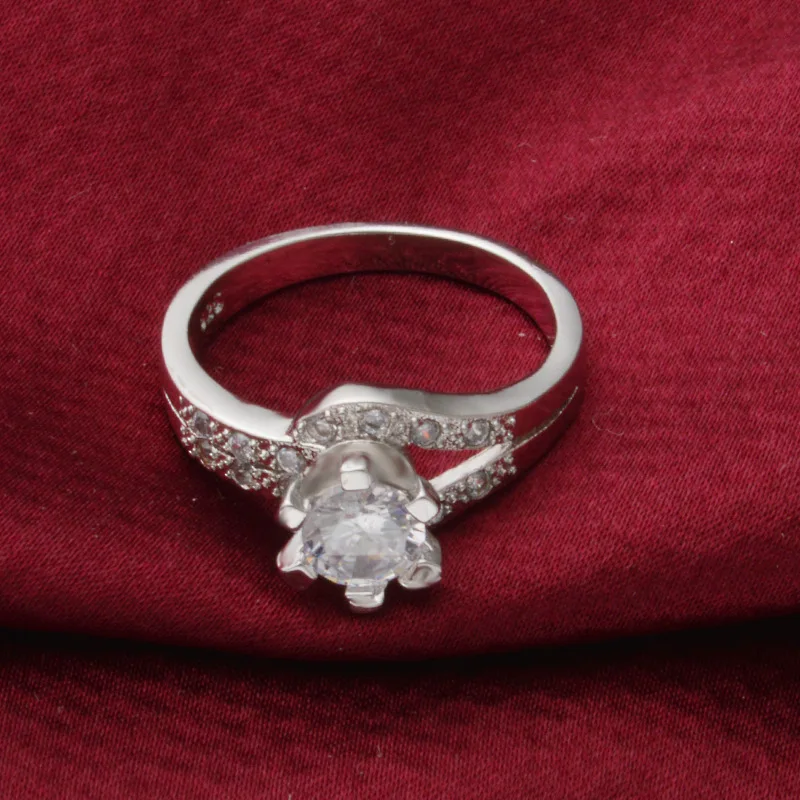 

OMHXZJ Wholesale Personality Fashion OL Woman Girl Party Wedding Gift Silver Luxury AAA Zircon 925 Sterling Silver Ring RN117