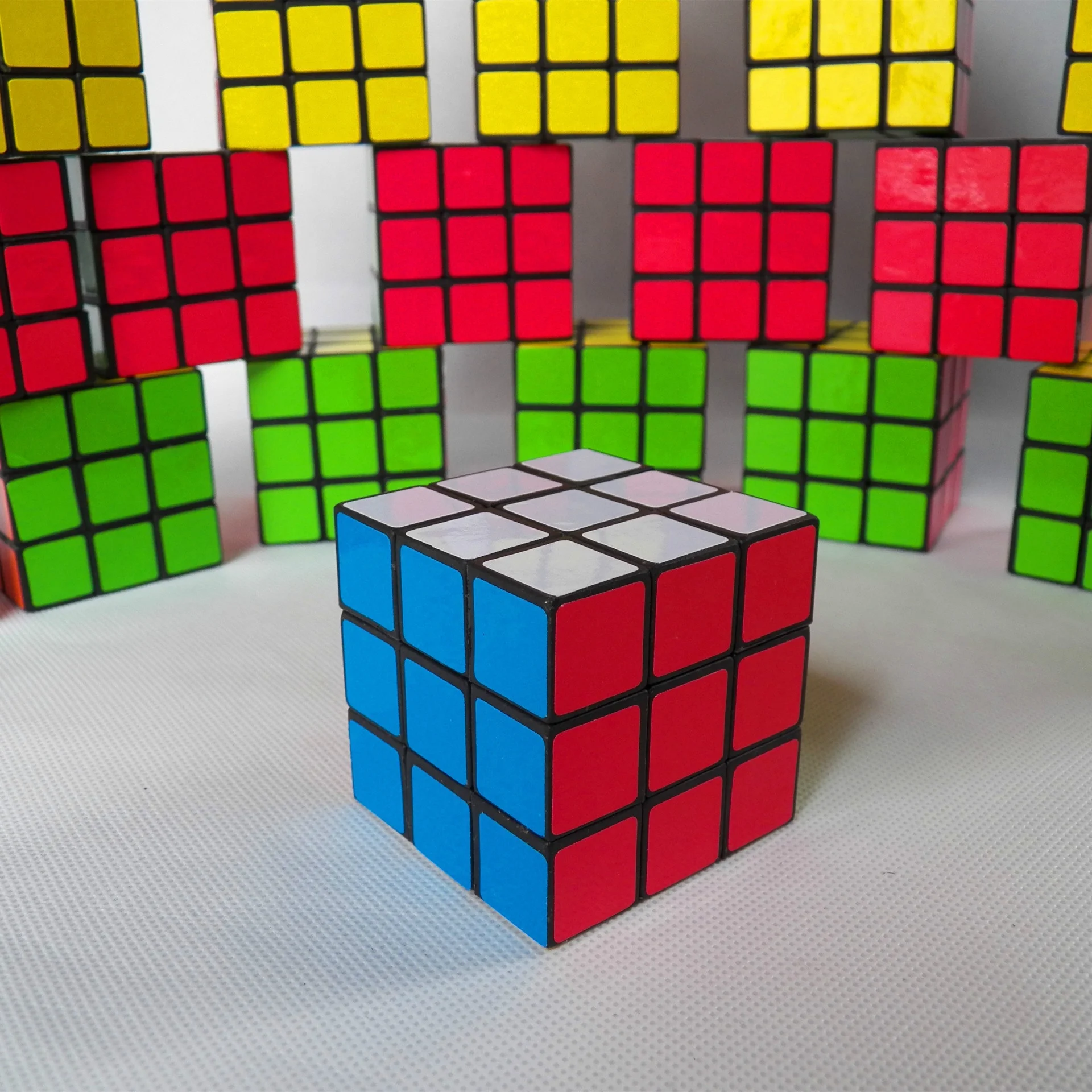 5 см Волшебные кубики 3x3x3 Гладкий игра Профессиональный Cube детей раннего