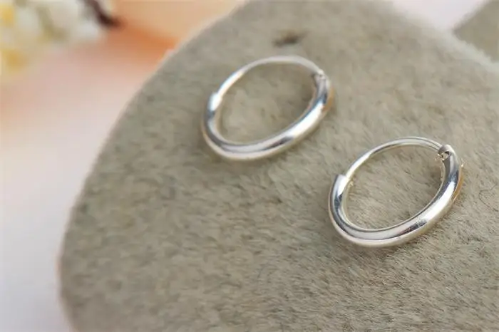 Тонкий настоящее 925 серебро Малый круг вокруг петли Серьги кольца для Для женщин