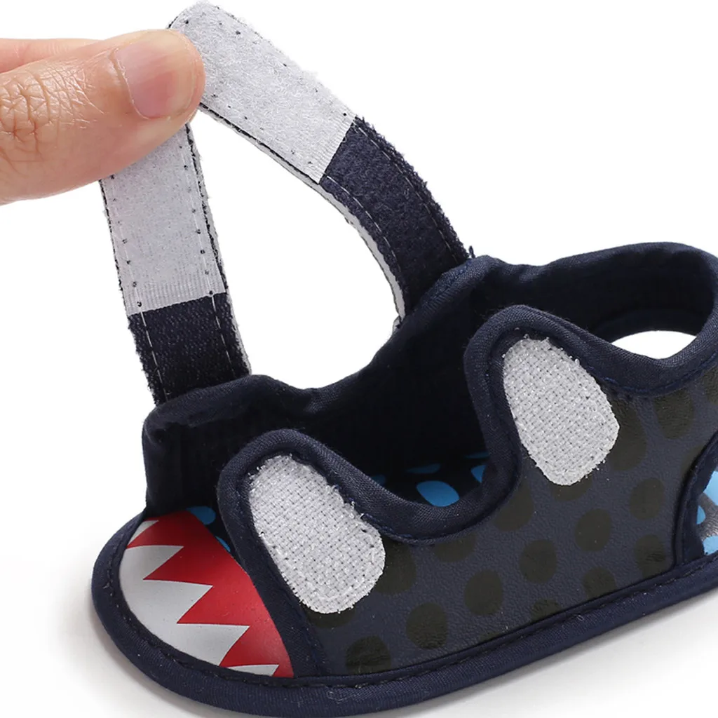 Сандалии SAGACE детские с крокодиловым узором Нескользящие босоножки на мягкой