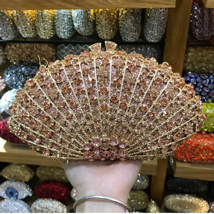 Роскошная сумочка клатч со стразами