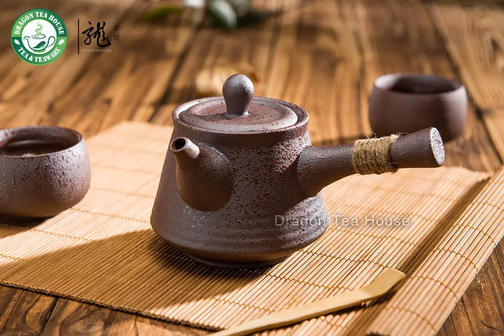 Коричневый керамический чайник Kyusu в японском стиле с боковой ручкой и