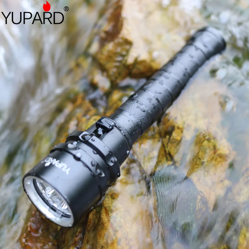 

YUPARD New Diving 4000 lumens CREE XM-L2 3*L2 LED Flashlight Torch Waterproof underwear Lamp Light super T6 white yellow light
