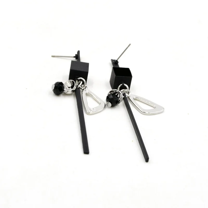 Геометрические длинные серьги с кисточками Преувеличенные модные Универсальные