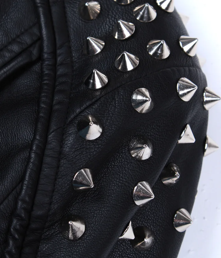 Женская короткая мотоциклетная куртка из искусственной кожи с заклепками модель