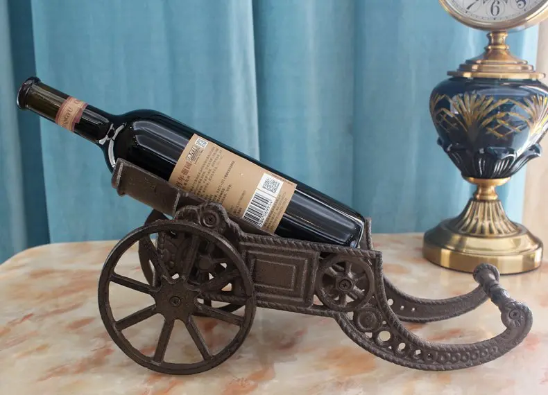 

Cast Iron Cannon Wine Bottle Holder Stand Tabletop Rack Wrought Iron Wine Rack Holder Metal Table Desk Decoration Vintage Retro
