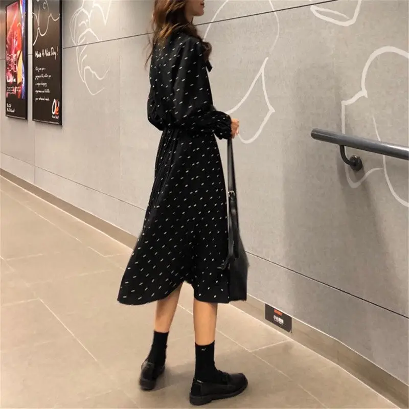 Женское шифоновое платье в горошек плиссированное корейское средней длины с