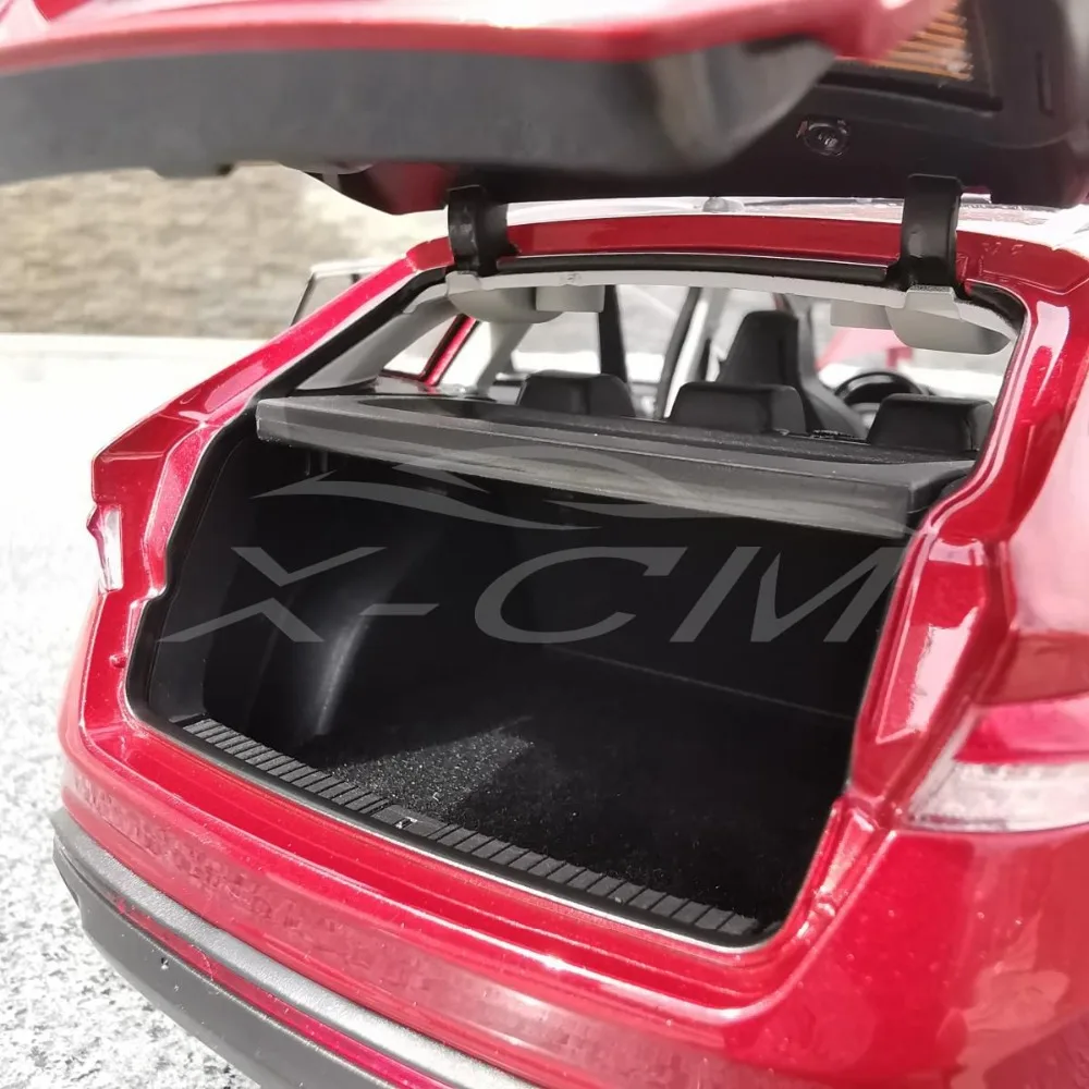 Модель литая автомобиля для внедорожника Kodiaq GT 1:18 (красный) + небольшой