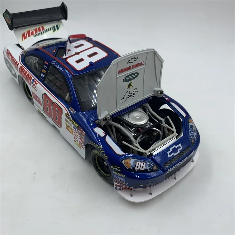 Оригинальные 1/24 модели автомобилей Chevrolet 2GT3 дизайн чашки литье металла домашний дисплей Коллекция игрушек для детей