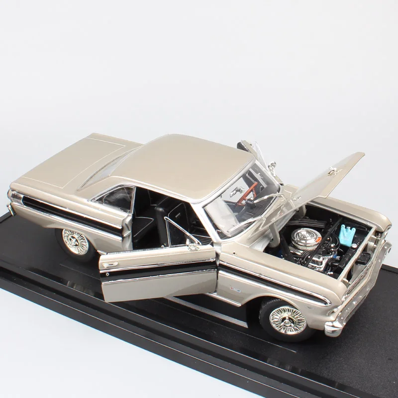 Классическая дорожная подпись в масштабе 1:18 модель автомобиля FORD FALCON Hardtop литой и