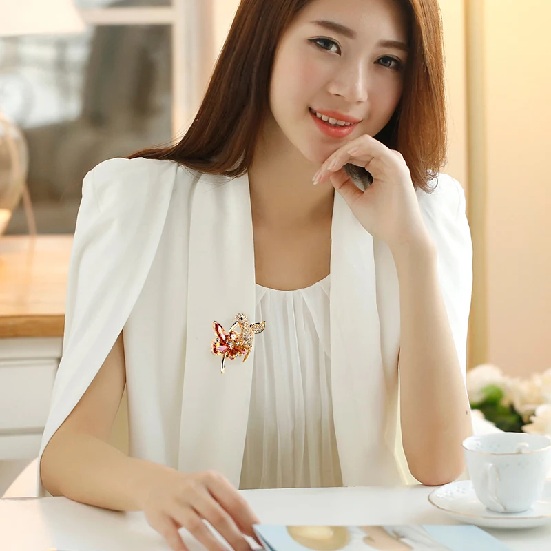 

42*30mm cute birds Corsage High quality female jewelry hummingbird Austria yellow flowers Crystal girls Brooch pins lovers gift