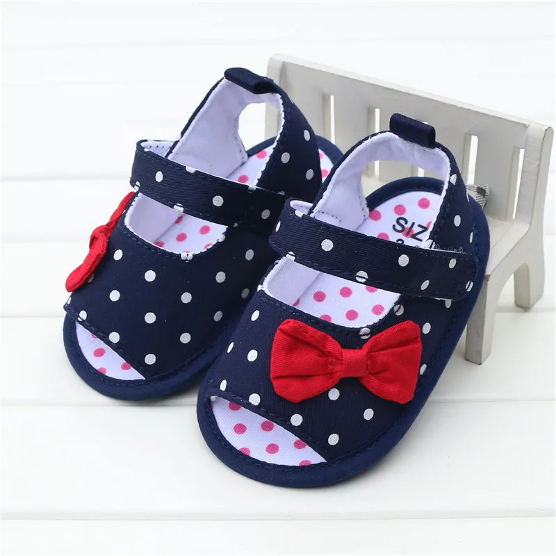 2017 г. Сандалии для маленьких девочек обувь с бантом в горошек синие джинсы летняя