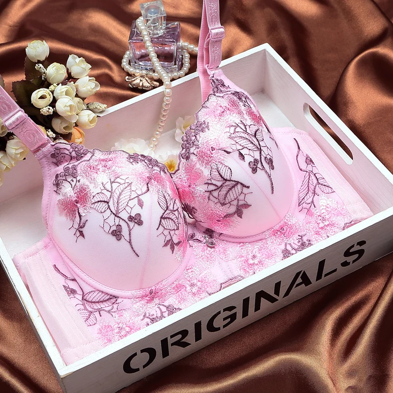 Новый удобный модный соблазнительный бюстгальтер с вышивкой и V-образным вырезом