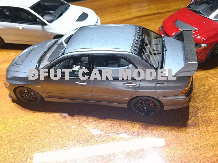1:18 сплав Lancer EVO 8 MR FQ-400 модель автомобиля Детские игрушечные машинки оригинальные авторизованные подлинные детские игрушки