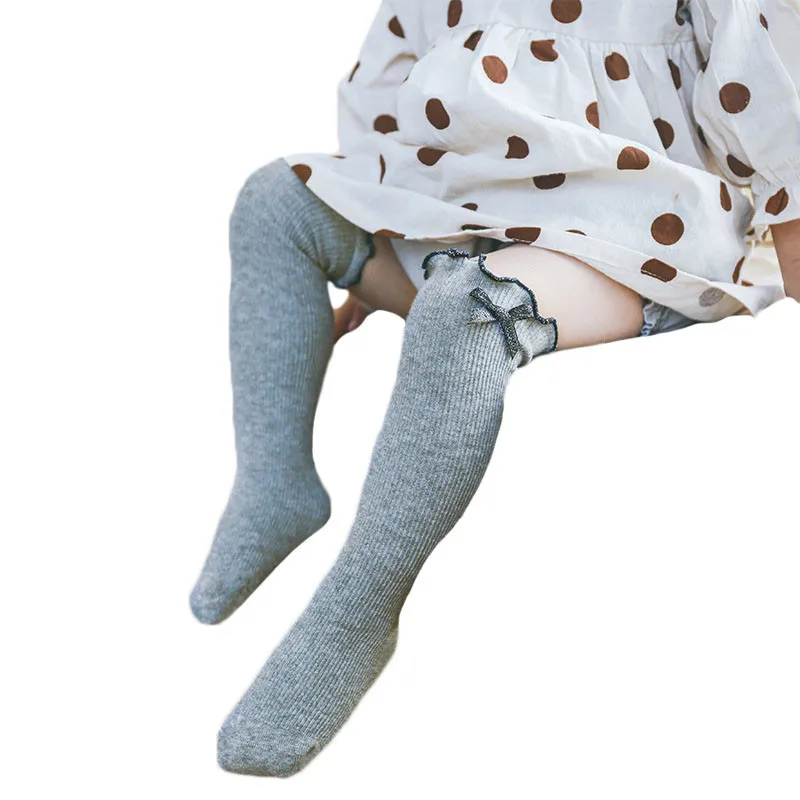 Носки для малышей модные длинные детские носки с рюшами для девочек, детские гольфы хлопковые гетры с бантом, один размер, длина около 23 см