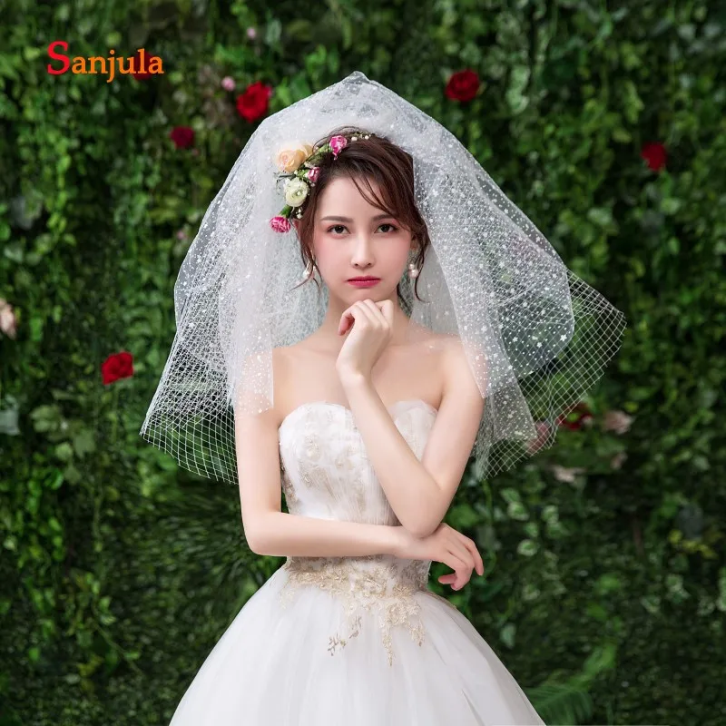 Многослойная пышная вуаль из тюля для невесты короткие милые маленькие цветы