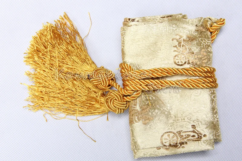 Японский самурайский меч шелковая сумка золотого цвета вышитый античный рисунок