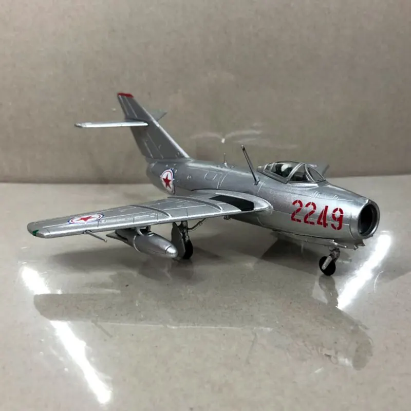 WLTK 1/72 масштаб военная модель игрушки Mikoyan MiG-15 истребитель литой металлический самолет модель игрушки для сбора, подарка, украшения