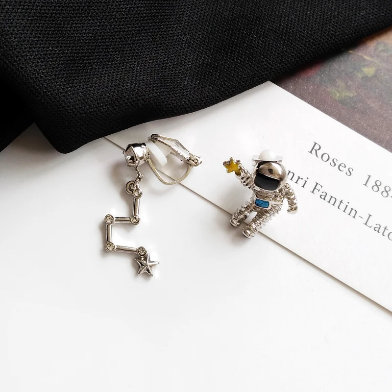 Ear clip Модные серьги с подвеской, Геометрические Роскошные серьги с астронавтами, Серебряные стразы, вечерние ювелирные изделия, подарок для дам - Окраска металла: Ear clip