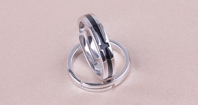 Ювелирные изделия для влюбленных посеребренные кольца с крестом черного цвета