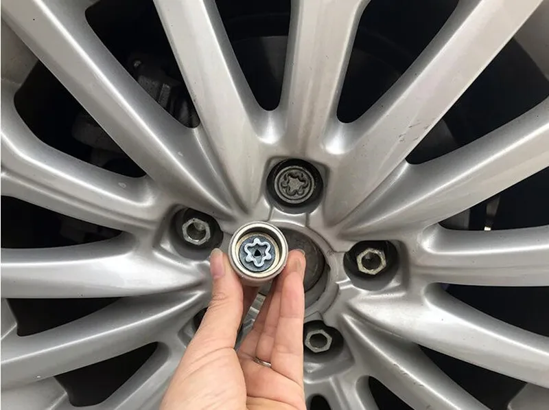 1 шт. Противоугонная отвертка для разборки шин рукав ключа Audi A1 A5 A3 A4L A6L A7 Q3 Q5 A8 TT R8