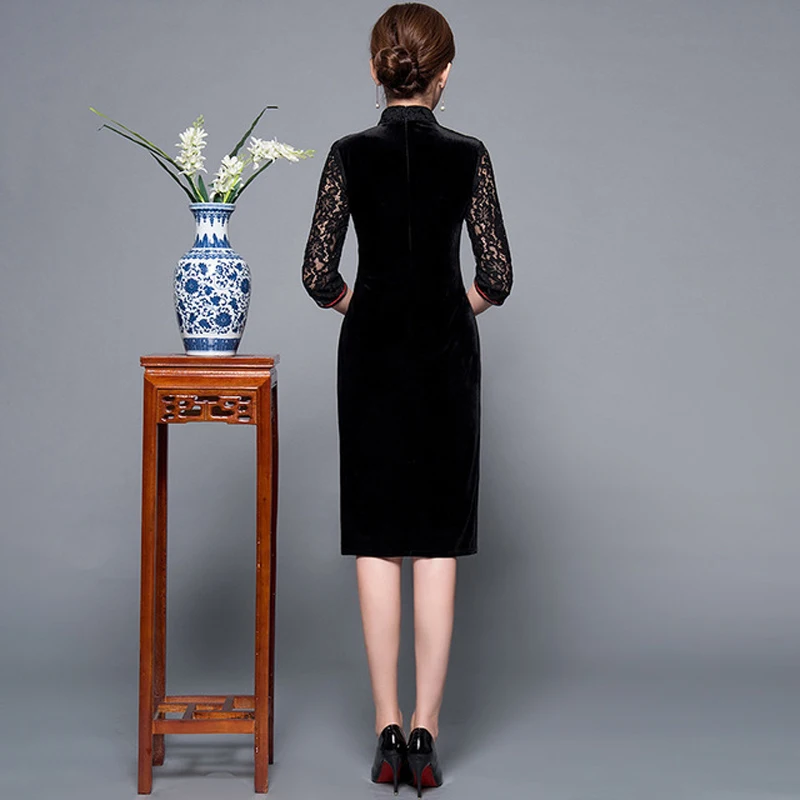 

Chinese Style Women Velvet Qipao Improved Half Sleeve Flower Embroidery Cheongsam Vestidos Oversize 4XL Evening Party Dress