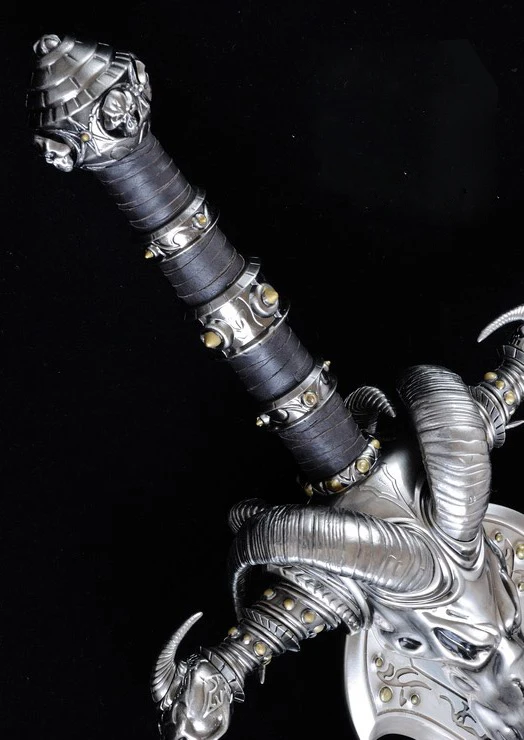 S1702 вау Король смерти Рыцари FROSTMOURNE ARTHAS меч 1:1 Реплика с 3D креплением 47