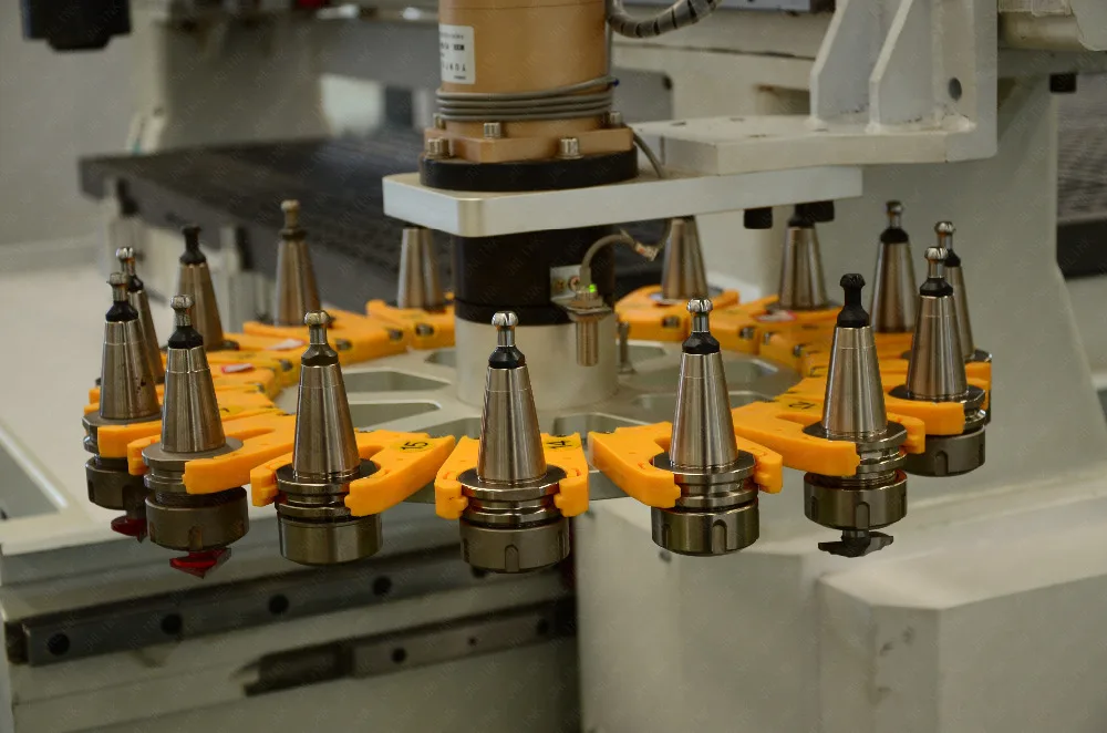 Сделано в Китае Настольный вращающийся шпиндель atc cnc деревообрабатывающий