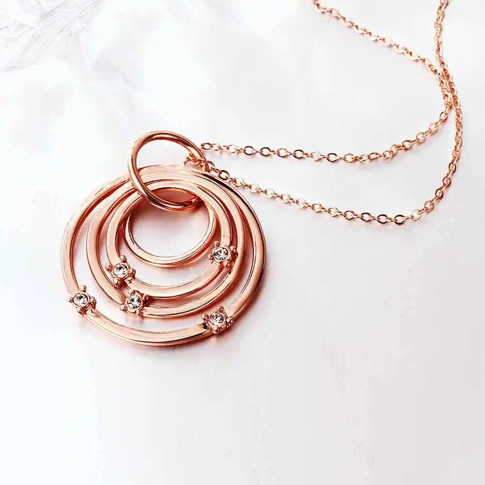 Ожерелье с круглым кулоном из циркония Цвет: розовое/золото/белое золото |