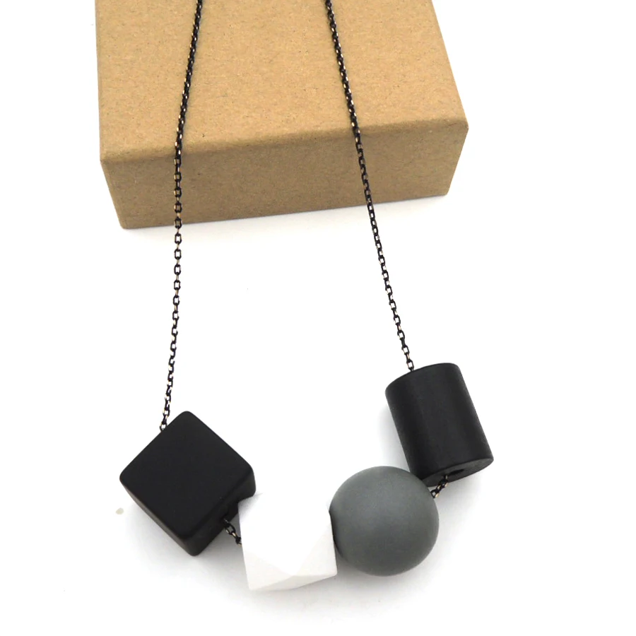 Geometric Wooden Necklace pendant cluster chain Modern Tribal Chic BALL STATEMENT grey black white NW202 | Украшения и аксессуары
