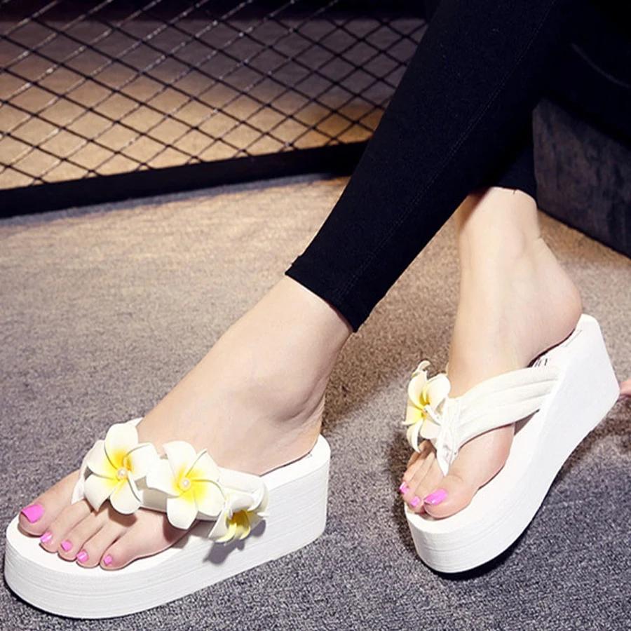 Конфеты цвета Новый женский мода лето клинья сандалии дамы цветок вьетнамки