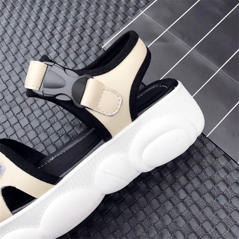 Блестящие зеркальные ПУ сандалии PXELENA на плоской толстой платформе женские