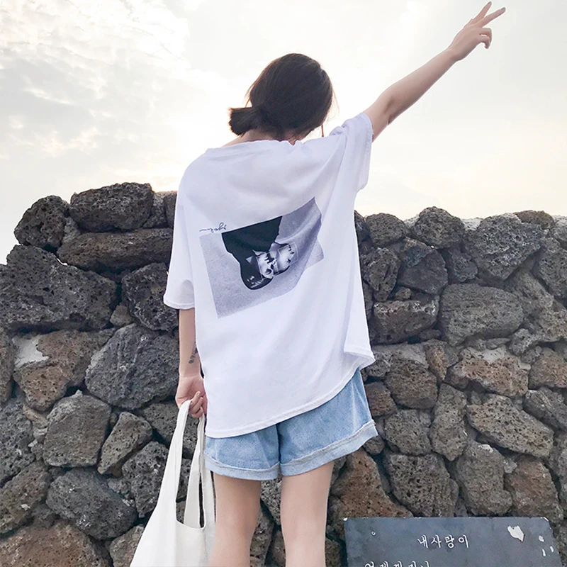 Женская футболка boyfriend белая оверсайз с коротким рукавом и круглой шеей | одежда