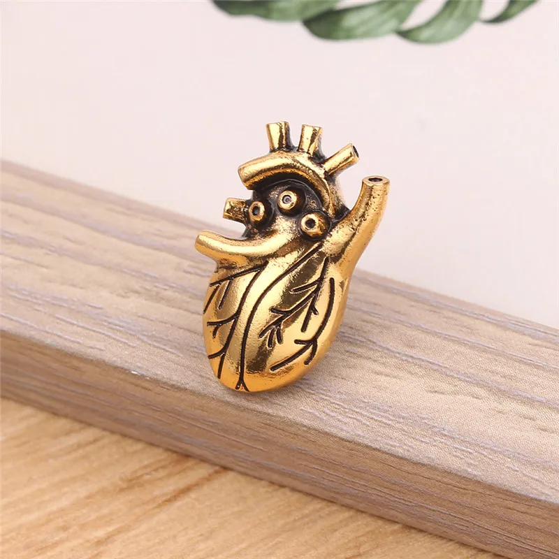 Bloody Heart Brooch Gold Rose Gold Medical Enamel Pin Lapel Pin Clothing For Women Doctor Broche Pins Metal Jewelry Gifts