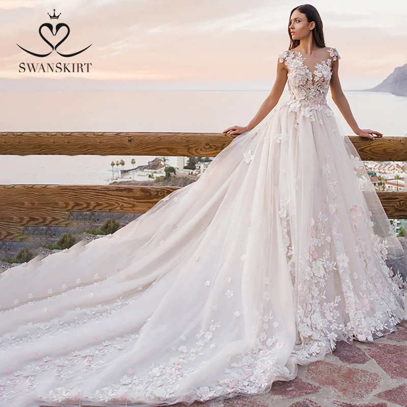Swanskirt Flowers Ball Gown Wedding Dress Romantic Appliques backless Beaded Chapel Train Bridal Gown Robe de mariee OZ05
