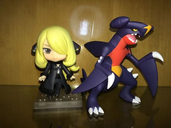 Симпатичные Cynthia Garchomp Nendoroid ПВХ фигурка игрушка Рождественский подарок Коллекционная модель