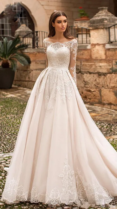 

2019 Dolly New Wedding Dresses Bateau Neck Lace Appliqued Long Sleeves Bridal Gowns Sweep Train Plus Size robe de soiree