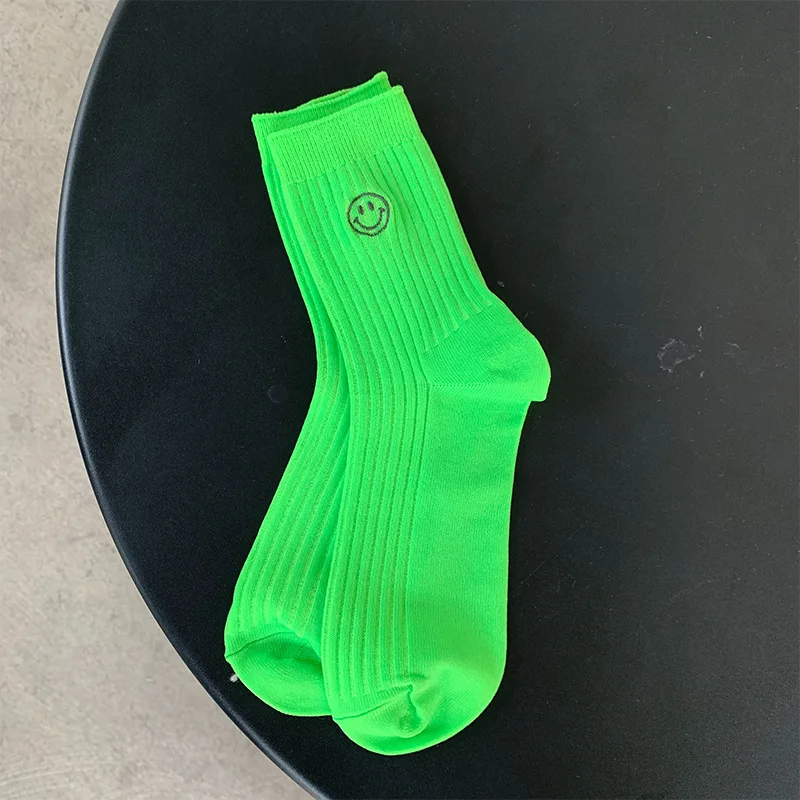 green Новые модные женские носки, флуоресцентные цветные носки в полоску, одноцветные, милые, маленькие, с рисунком улыбки, средние Носки, дышащие, мягкие, милые носки - Цвет: green