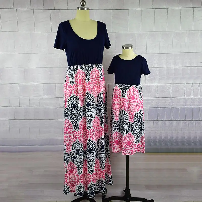 Одинаковая одежда для семьи платье мамы и дочки Длинные Платья с цветочным