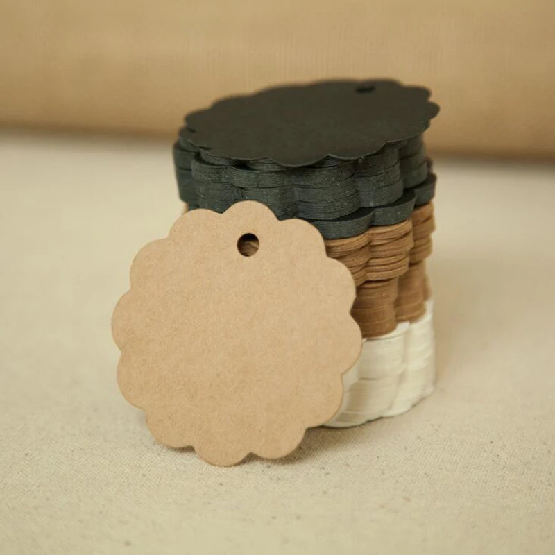 

100pcs/bag Round Laciness Brown DIY Scrapbooking Paper Kraft Blank Hang Tags Crafts Wedding Postcards Gift Tag Label Card
