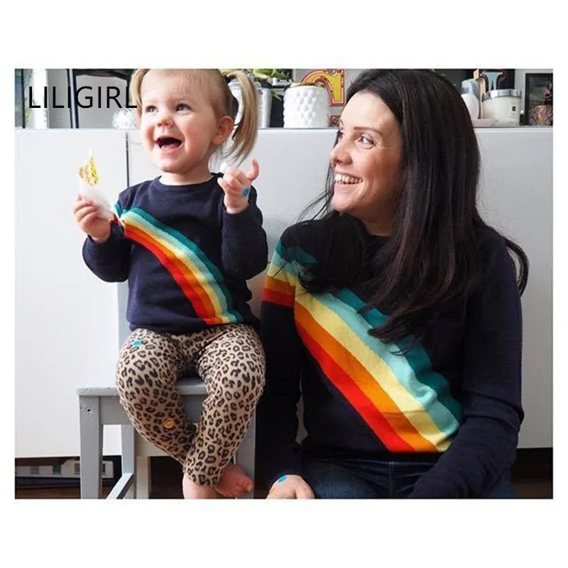 LILIGIRL/Семейные комплекты; одежда из хлопка для мамы и дочки; свитер с длинными рукавами и принтом радуги