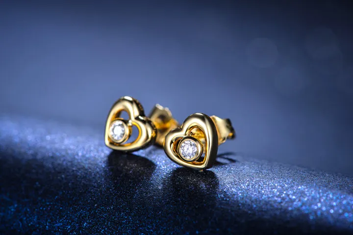 ZOCAI дизайн алмазные серьги Настоящее сертифицированное 0.07CT H/SI вечерние серьги 18 К желтого золота(AY750) в форме сердца E00855