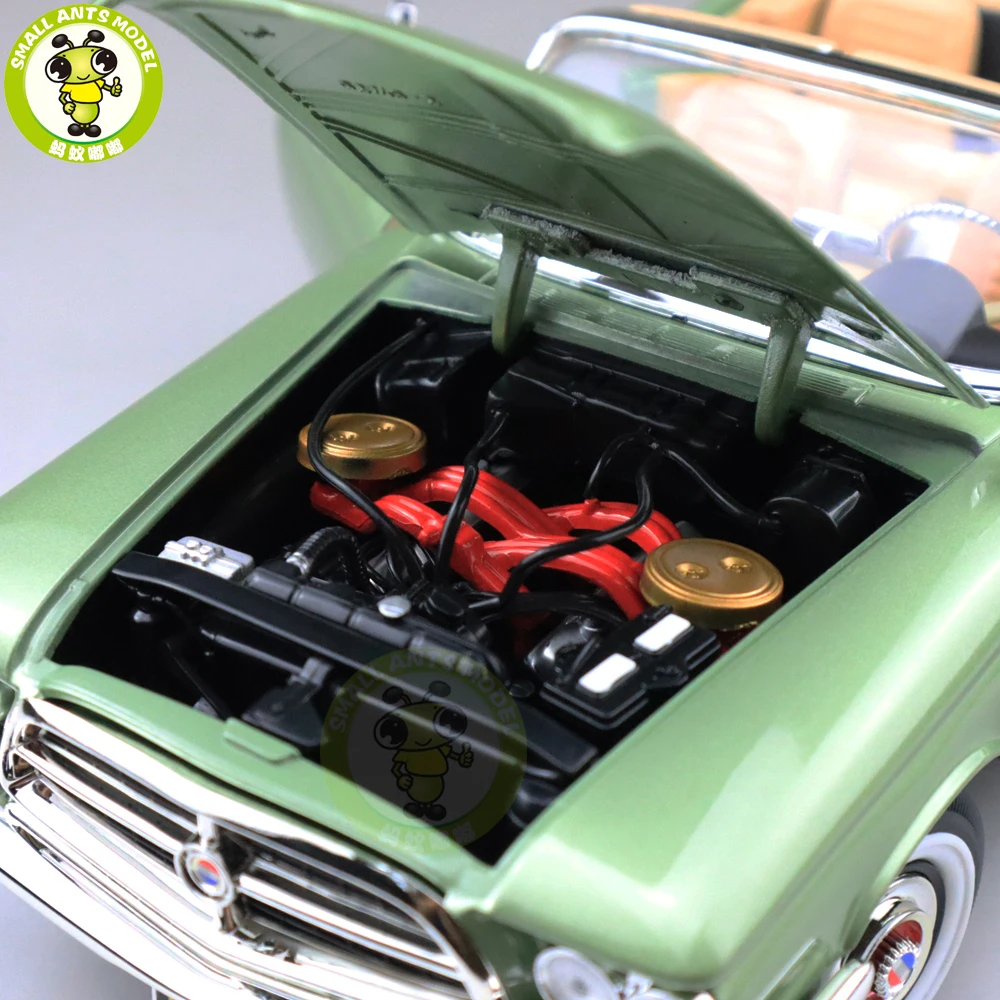 1/18 1960 Chrysler 300F Road Signature литая под давлением Модель автомобиля игрушки для мальчиков и девочек подарок