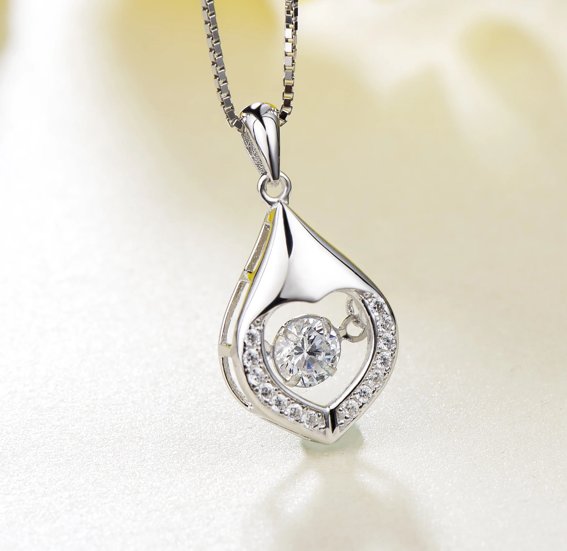 Подвеска из стерлингового серебра 925 пробы с узором в виде сердца циркониевое